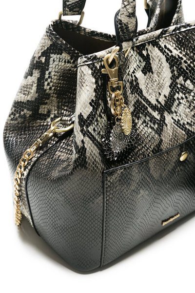 Shoes24
