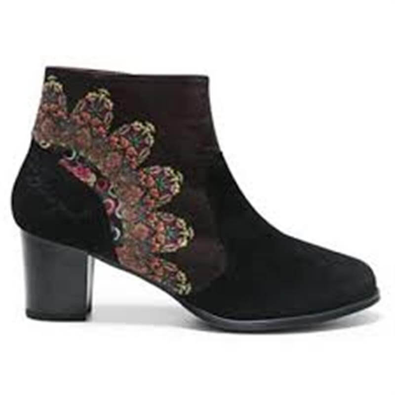 Shoes24