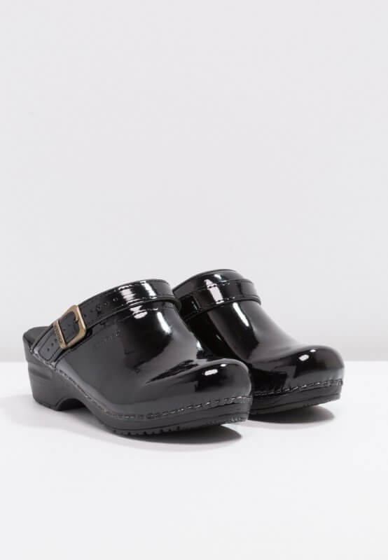 Shoes24