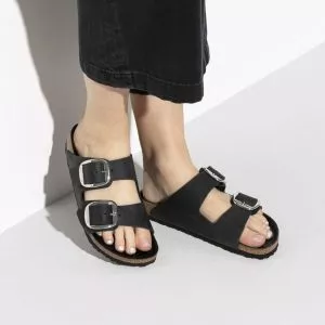כפכפי בירקנשטוק עם אבזם לנשים BIRKENSTOCK / Arizona Black