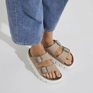 כפכפי בירקנשטוק לנשים BIRKENSTOCK / Arizona Chunky Warm Sand