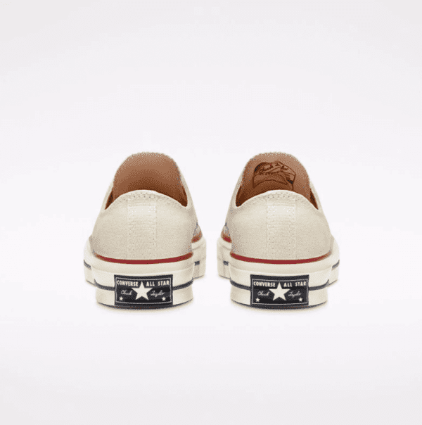 ⁦סניקרס קנבס נמוכות יוניסקס CONVERSE /  CHUK 70⁩ – תמונה ⁦5⁩