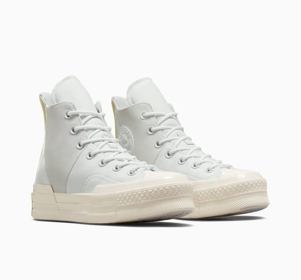 ⁦סניקרס קנבס גבוהות נשים CONVERSE /  CHUK 70⁩ – תמונה ⁦2⁩