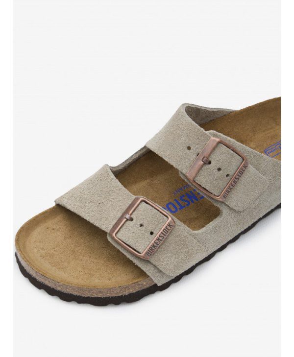 ⁦כפכפי בירקנשטוק לנשים BIRKENSTOCK / Arizona Taupe⁩ – תמונה ⁦6⁩