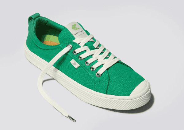 ⁦סניקרס נמוכות לנשים CARIUMA /  OCA Low Green Canvas⁩ – תמונה ⁦2⁩