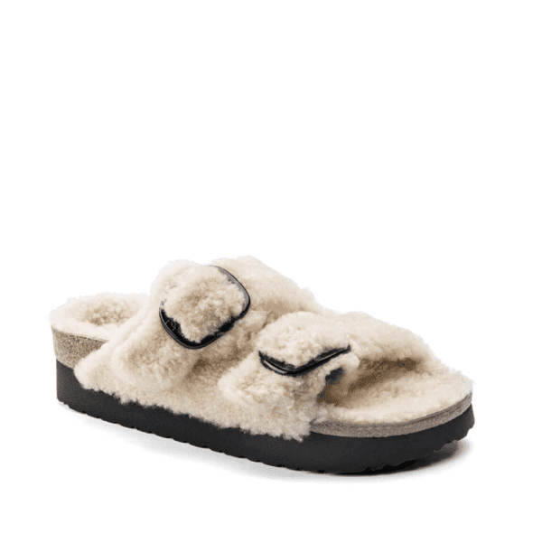 ⁦כפכפי בירקנשטוק פלטפורמה עם פרווה לנשים BIRKENSTOCK / Arizona⁩ – תמונה ⁦8⁩