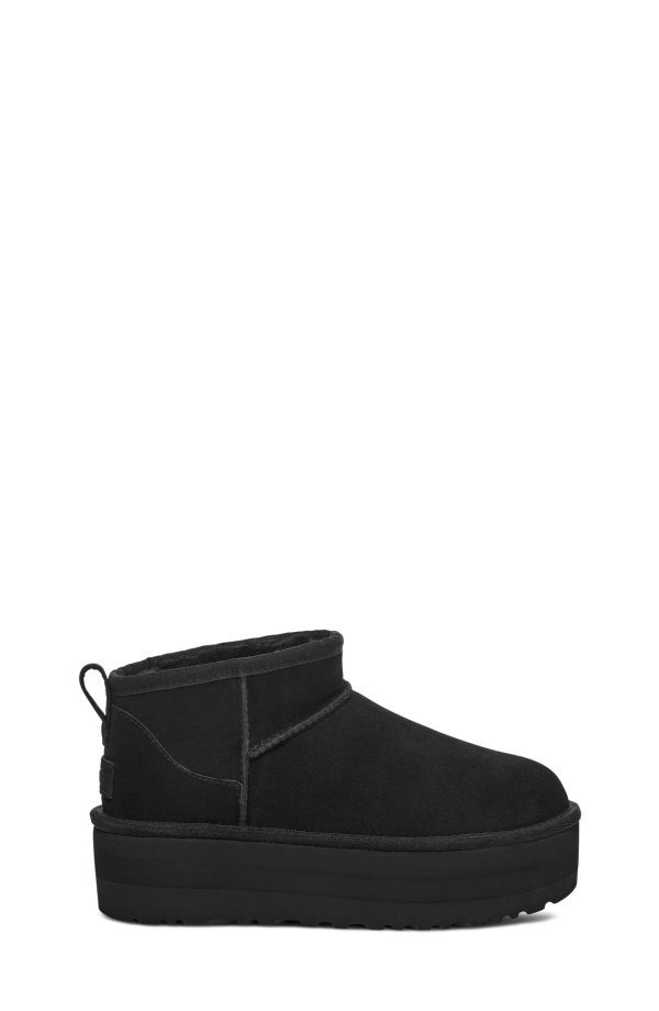 ⁦מגפי פלטפורמה לנשים UGG /  Classic Ultra⁩ – תמונה ⁦3⁩