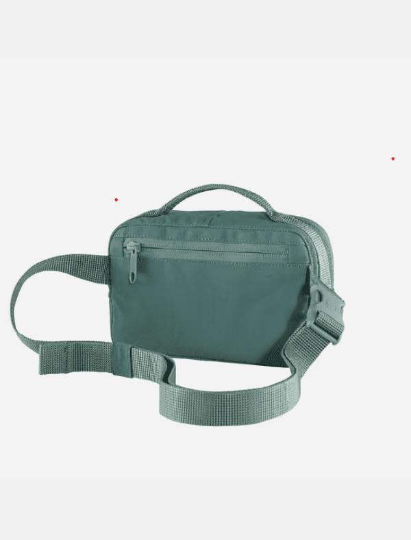 ⁦Fjallraven Kanken Hip Pack - מותנית/פאוץ קאן קן 2 ליטר בצבע ירוק פרוסט⁩ – תמונה ⁦2⁩