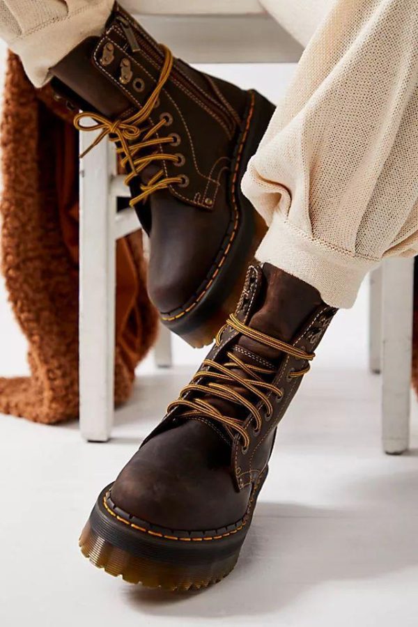 ⁦מגפוני פלטפורמה ג'יידון חום DR.MARTENS /  Jadon Arc⁩ – תמונה ⁦4⁩