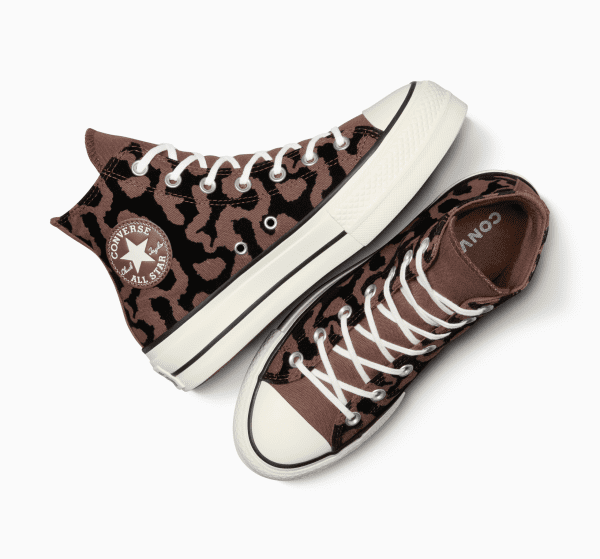 ⁦סניקרס קנבס גבוהות נשים שוקולד CONVERSE /  CTAS LIFT HI BEAR⁩ – תמונה ⁦2⁩