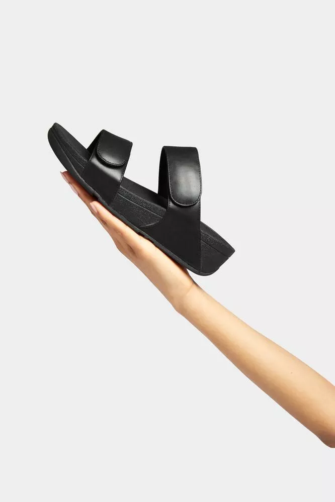 FV6-090 | FitFlop Lulu Two-Bar Slide Sandals כפכפי נשים שתי רצועות בצבע שחור – תמונה 7