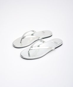 כפכפים שטוחים מטאליים Jeffrey Campbell /  KIERRA