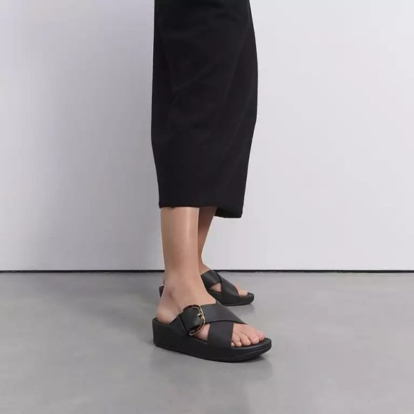 ⁦FitFlop | JE8-090 כפכפי לולו אבזם קרוס שחור⁩ – תמונה ⁦4⁩