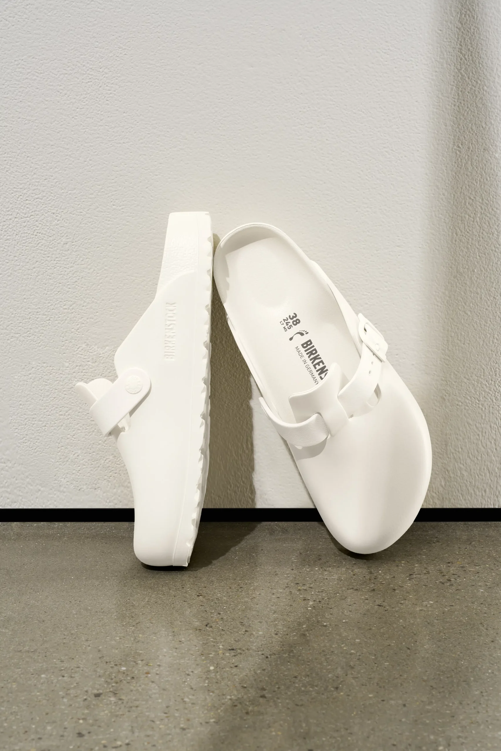 כפכפי בוסטון לנשים בז' BIRKENSTOCK /  Boston EVA – תמונה 7