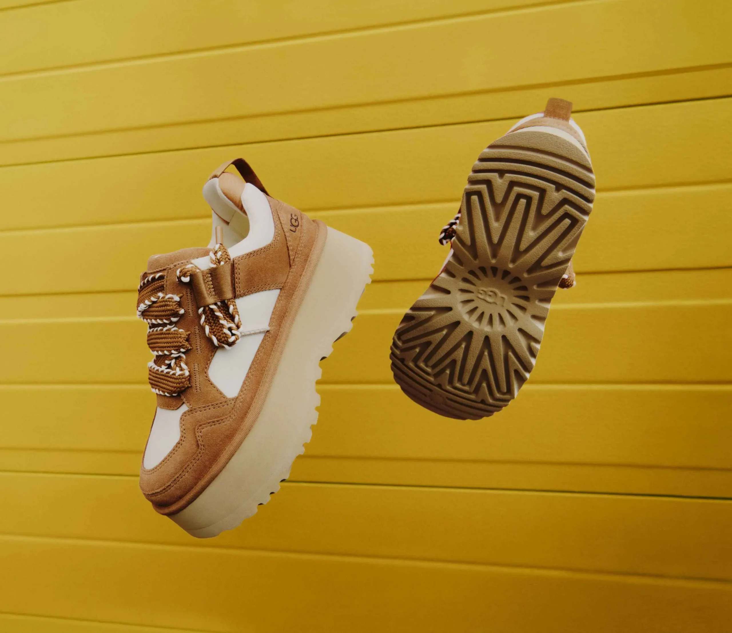 מגפי נשים אסטרומל חום UGG Astromel – תמונה 3