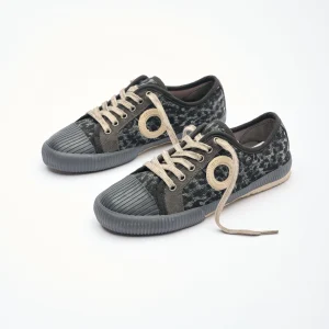 סניקרס לנשים שחור ARO / Charlie