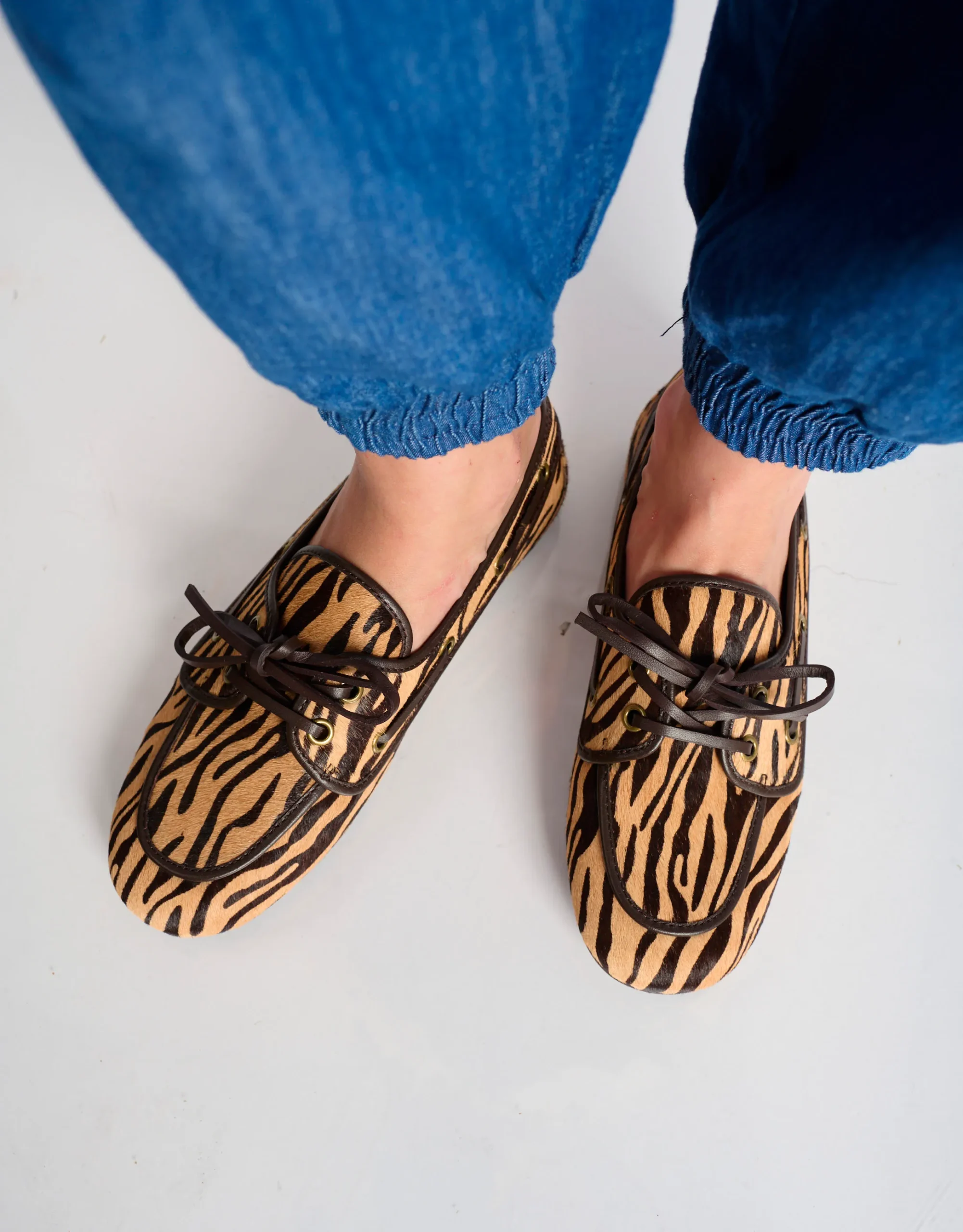 מוקסיני לנשים מנומר Jeffrey Campbell /  Boast