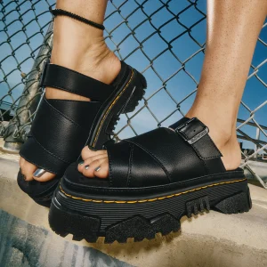 כפכפי ד"ר מרטינס לנשים DR. MARTENS / Mattison