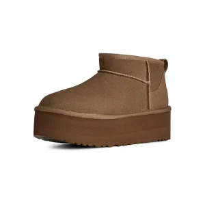 מגפי קלאסיק אולטרה מיני פלטפורמה לנשים UGG / Classic Ultra Mini Platform